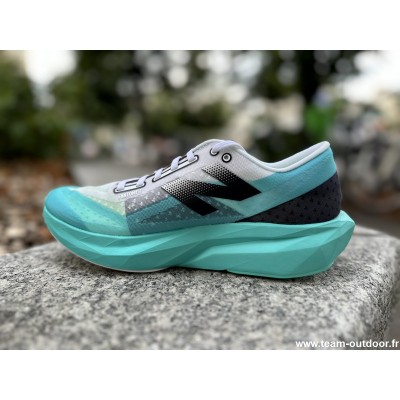 NEW BALANCE Fuelcell Rebel...